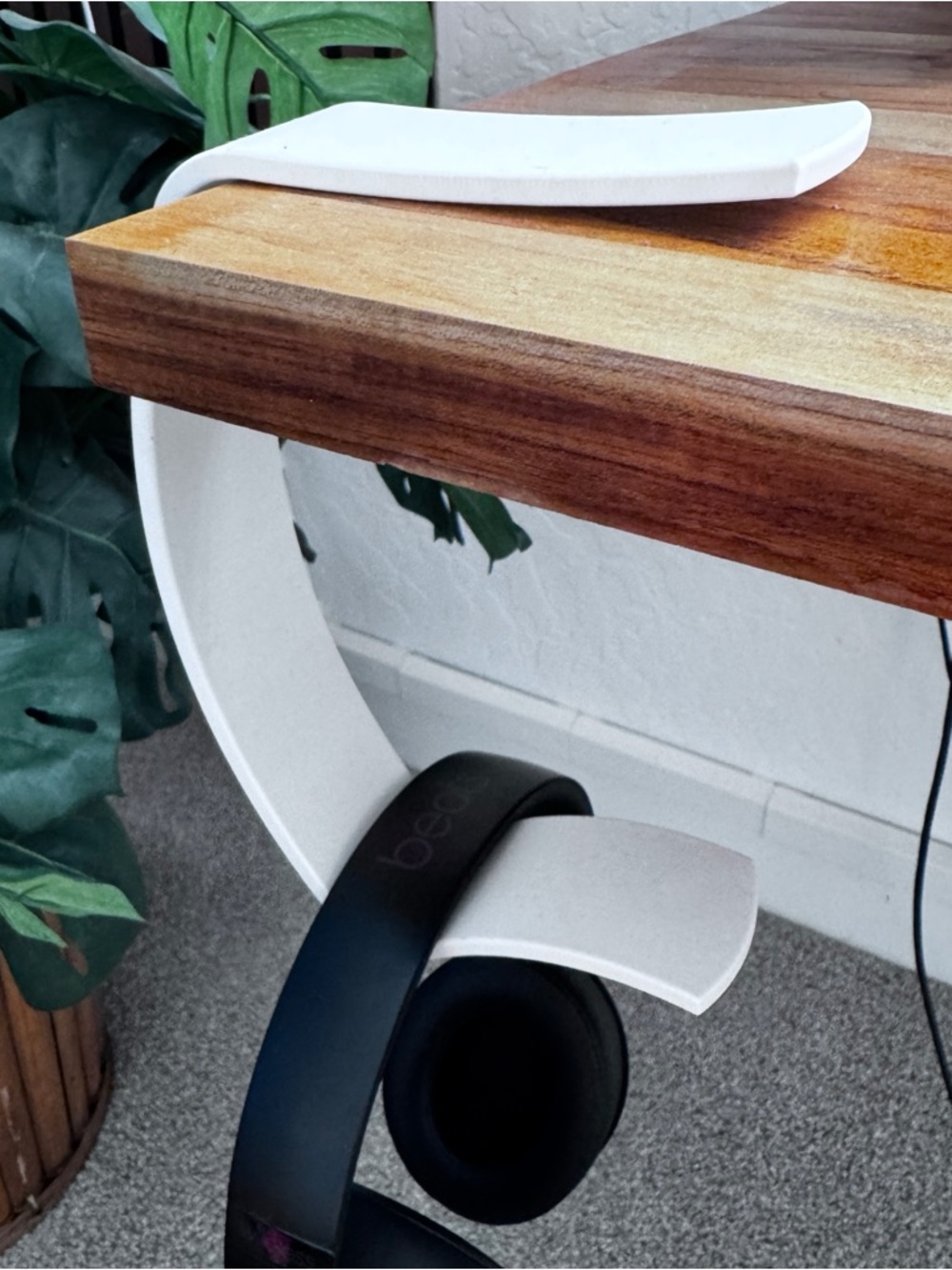 Sleek Headphone Holder Hanger Stand- Under-Desk, Over-Desk